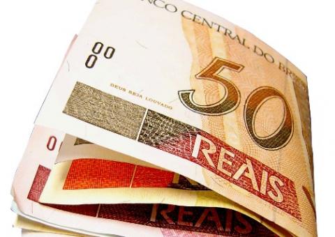Mínimo em agosto teria de ser R$ 2.685,47, diz Dieese