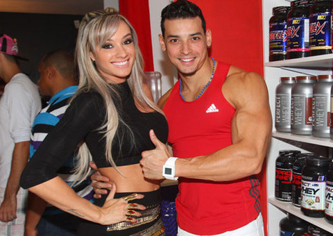 Juju Salimeni se irrita com internauta e dispara: "Vaza, vagaba"