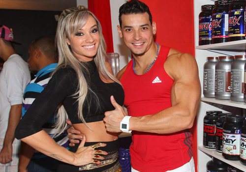 Juju Salimeni se irrita com internauta e dispara: "Vaza, vagaba"