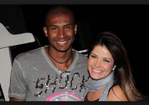 2 meses após dar à luz, Samara Felippo se separa do jogador de basquete Leandrinho