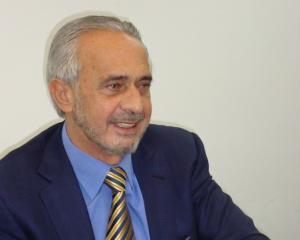  O dia  em que Hanan renunciou ao salário de vice-governador do Amazonas