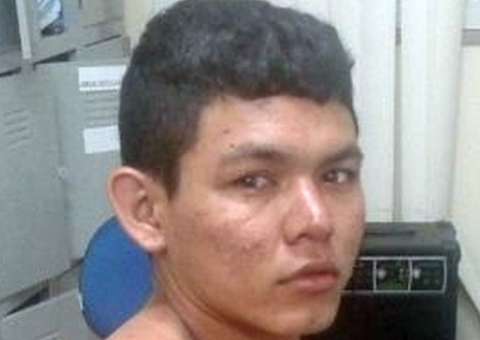 Homem tenta  matar amigo no bar e vai preso