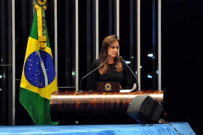  Sandra Braga defende maior participação da mulher na política