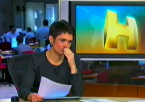 Sandra Annenberg respira fundo para não chorar no "Jornal Hoje"