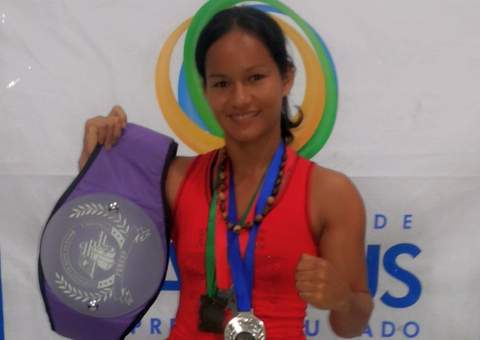Vice-campeã brasileira de boxe busca vaga nas Olimpíadas