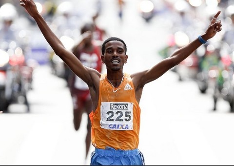 Atletas etíopes vencem a São Silvestre 2014