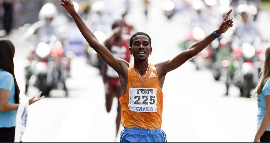 Atletas etíopes vencem a São Silvestre 2014