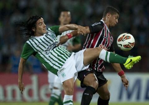 São Paulo joga mal, mas segura empate e mantém sonho do bi na Sul-Americana