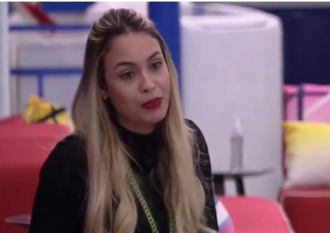Sarah abre os olhos de Carla Diaz contra Karol Conká: ‘fazendo sua caveira’