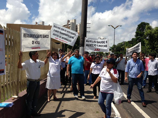 Funcionários do Ministério Público também foram às ruas 