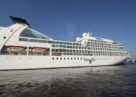 Cruzeiros desembarcam com mais de 2,8 mil turistas em Manaus