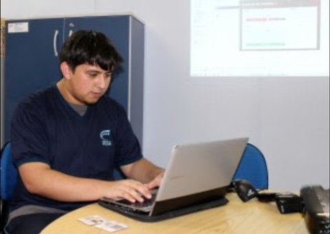 Estudante de 16 anos cria aplicativo que ajuda a fazer sorteios