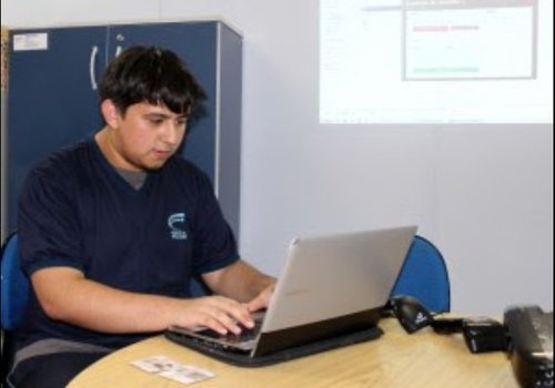 Estudante de 16 anos cria aplicativo que ajuda a fazer sorteios