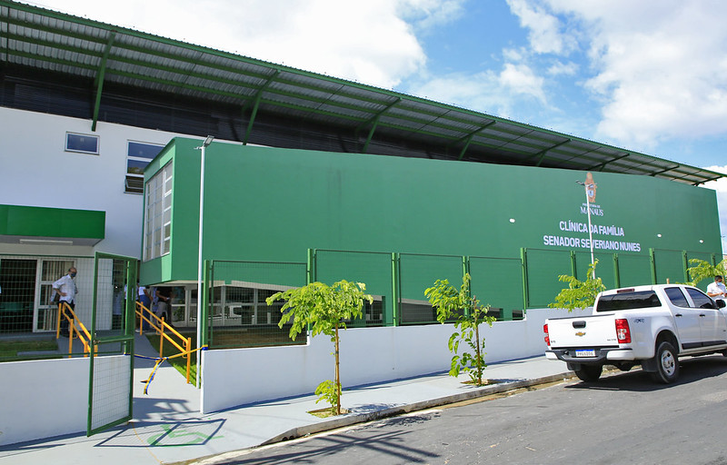 Sem ser vacinados, servidores denunciam nome em lista da prefeitura 