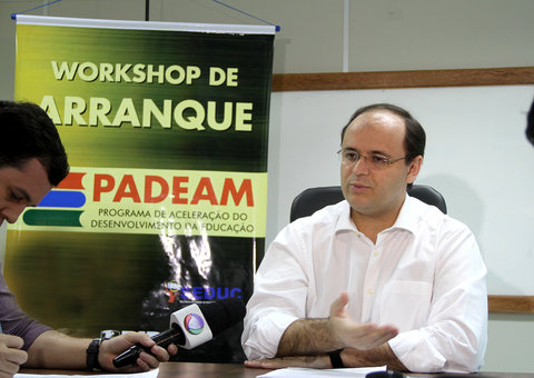 Estado dará início a aplicação do Programa de Aceleração do Desenvolvimento Educacional  