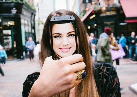  Se aprovado, selfies podem ser proibidas em locais públicos por projeto de lei