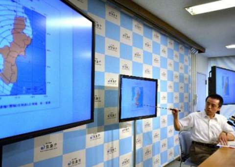 Violento terremoto abala Tóquio e deixa 17 feridos