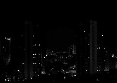 Apagão deixa Manaus no escuro e sem água