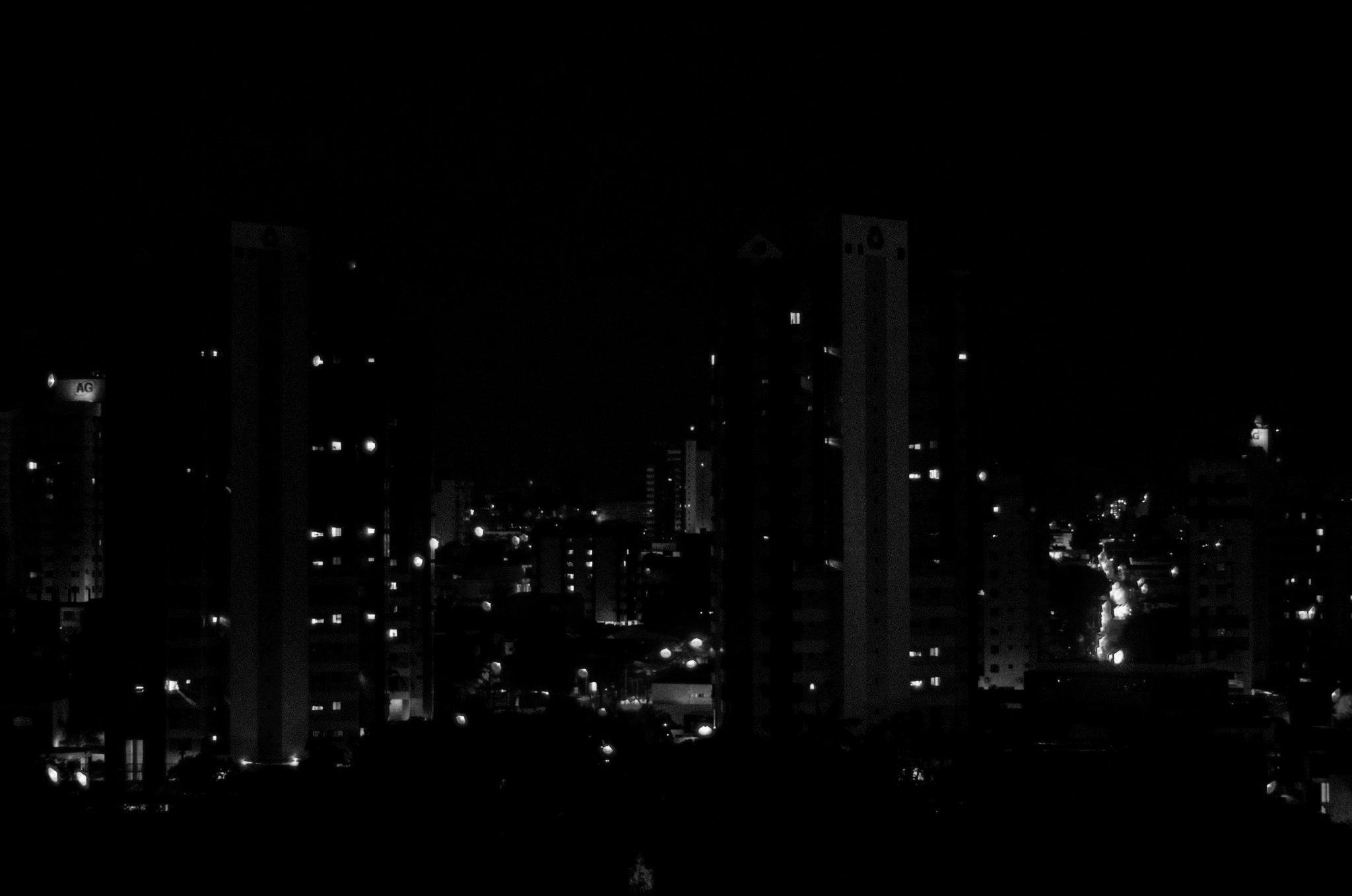 Apagão deixa Manaus no escuro e sem água