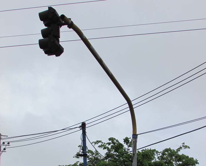 Semáforos alimentados à bateria são instalados em 16 cruzamentos