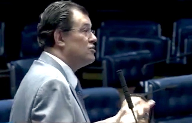 senador_eduardo_braga_reprod_tv_senado.jpg