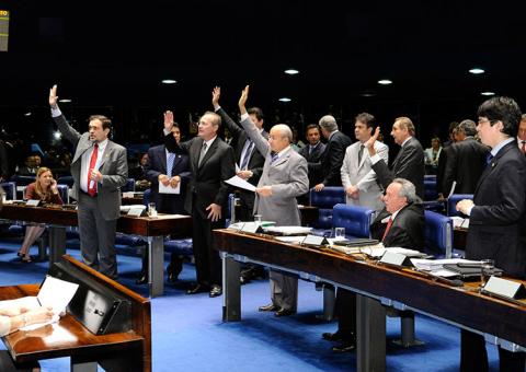 Senado: Corrupção passa a ser crime hediondo