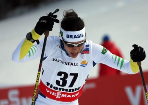 Jaqueline Mourão: a porta-bandeira do Brasil que superou a asma para bater recordes