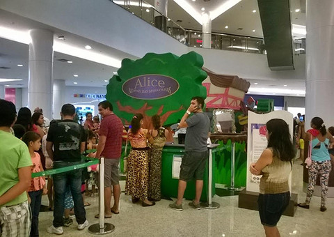 Carnaval muda horário do comércio no centro e shoppings da cidade