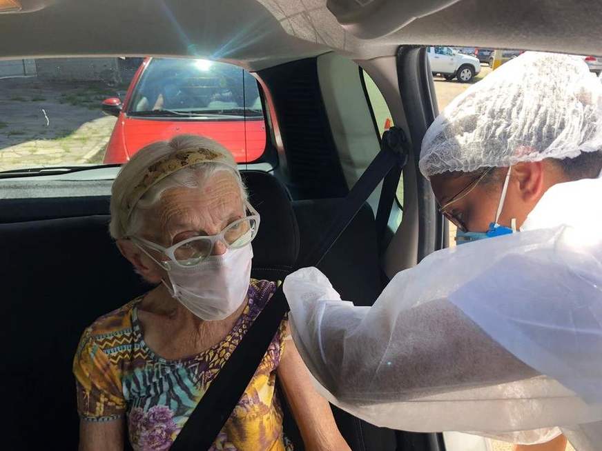 Vacinação de idosos acima de 80 anos começa em Manaus, veja lista de postos