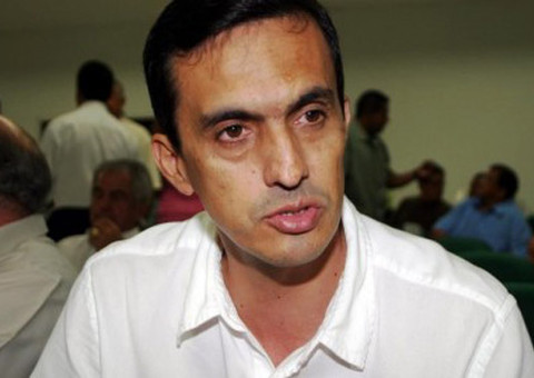 Governador dá posse a Sidney Leite na secretaria de produção