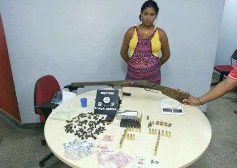 Grávida flagrada vendendo drogas