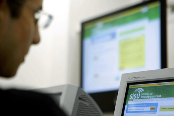 Estudantes têm até hoje para incluir nome na lista de espera do Sisu