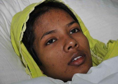 Última sobrevivente de desabamento em Bangladesh está 'muito bem'