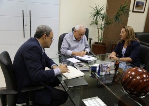 TRE acerta parceria com a Fieam para o recadastramento biométrico