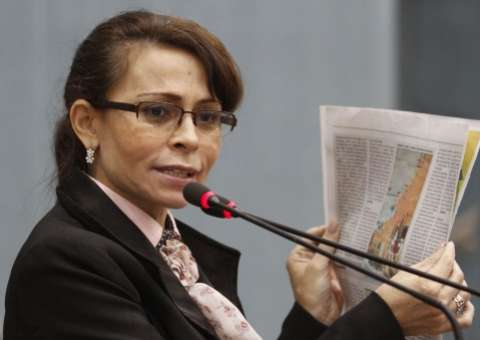 Projeto que legaliza maconha e perdoa traficantes sofre críticas na CMM