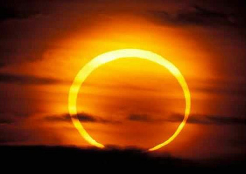 Eclipse solar dessa sexta-feira pode sinalizar o fim do mundo, afirma pastor