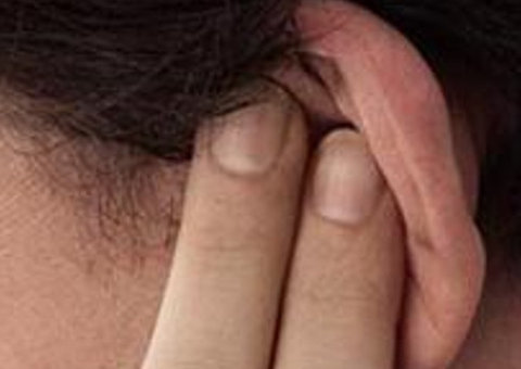 Moradora condenada a indenizar vizinhos pode danos morais devido a barulho