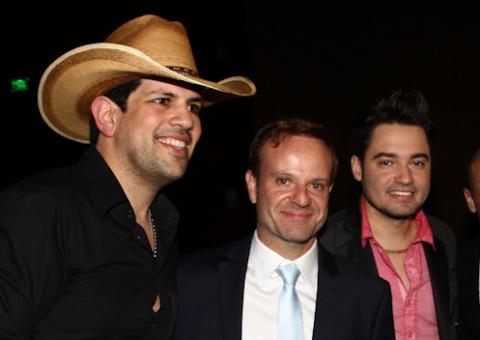  Barrichelo e Fernando & Sorocaba realizam jantar beneficente 