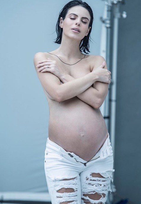 sthefany_brito_gravida_nua_barriga_2.jpg