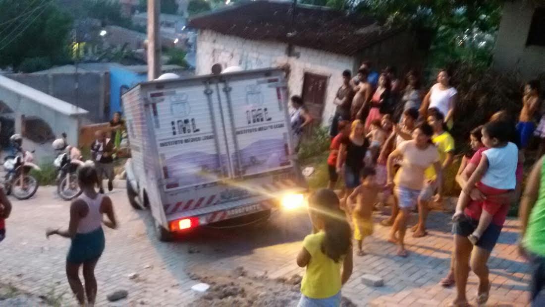 Adolescente morre enforcada