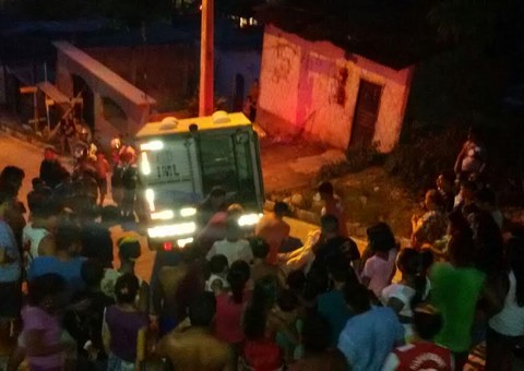 Adolescente morre enforcada