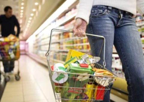 Alta de 0,9% do varejo é a maior para meses de agosto