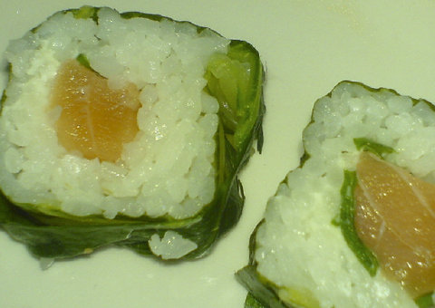 Mulher quase morre ao comer sushi em Manaus