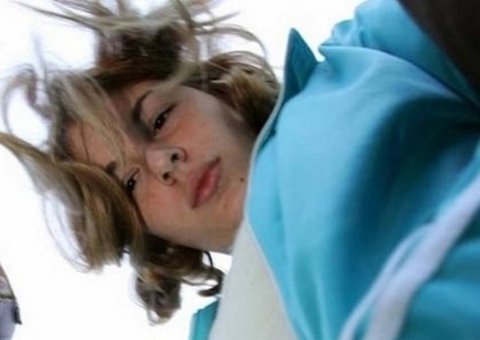 Mulher que matou os pais vai para o semiaberto