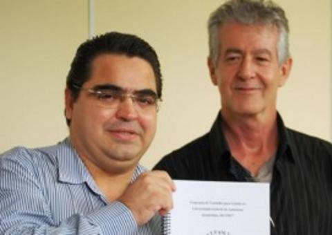 Pulga defende criação de nova universidade