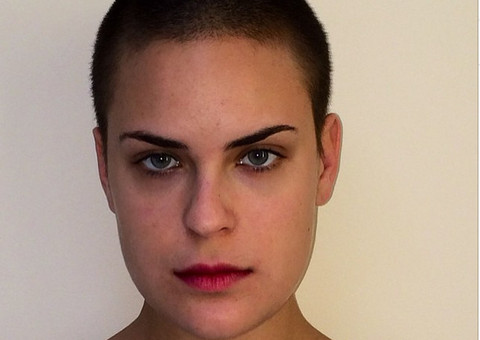 Caçula de Demi Moore e Bruce Willis assume bissexualidade