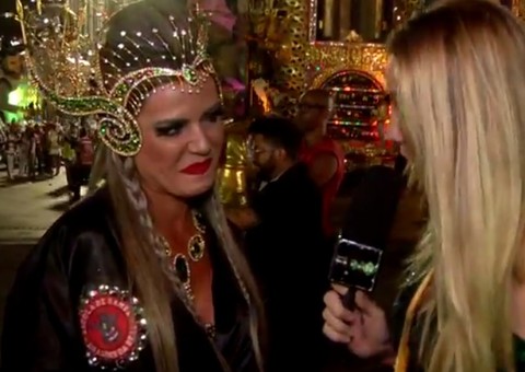 Gafe! Repórter da Globo confunde madrinha de bateria da Dragões com Cacau Colucci ao vivo