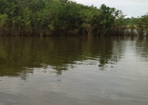  Homem brinca que está se afogando com amigos e acaba morrendo no Tarumã  
