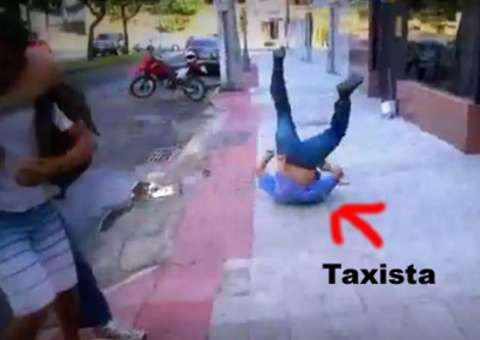Taxista tenta dar uma de super-homem para pegar assaltante mas acaba se dando mal