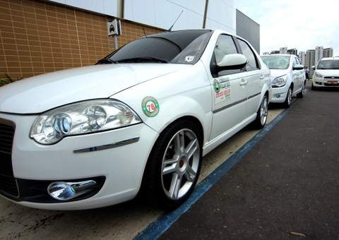 SMTU adverte: Taxistas devem ficar atentos para renovação do licenciamento